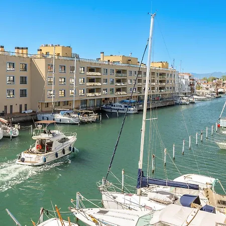 Apartment Welcs 145 Emp Con Vistas Al Canal *